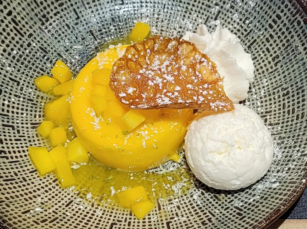 Entremets Exotique Et Sa Boule Coco